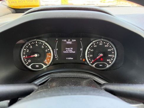 Used 2020 Jeep Renegade Sport w/ UConnect 7.0 Group FWD image 17