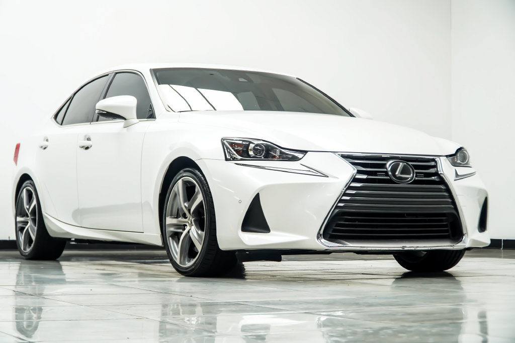 Used 2020 Lexus IS 300 AWD w/ Premium Package image 4