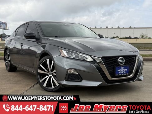 Used 2022 Nissan Altima 2.0 SR image 2