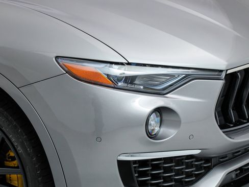 Used 2022 Maserati Levante GT image 9