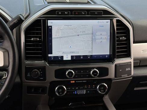 Used 2022 Ford F250 Lariat w/ Lariat Value Package AWD/4WD image 18