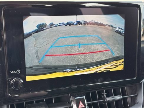 Used 2025 Toyota Corolla LE FWD image 22
