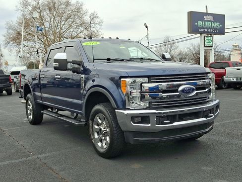 Used 2019 Ford F250 Lariat w/ Chrome Package image 2