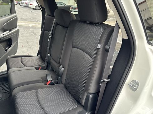 Used 2016 Dodge Journey SE w/ Flexible Seating Group image 22