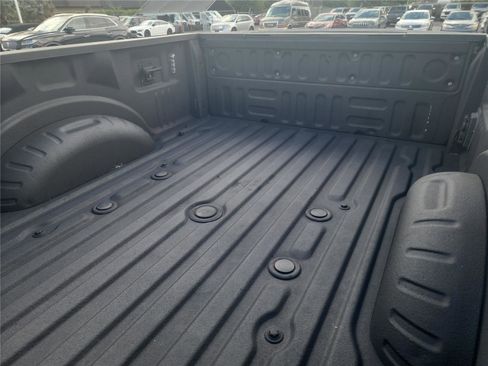 Used 2020 Ford F250 Lariat w/ Chrome Package image 18