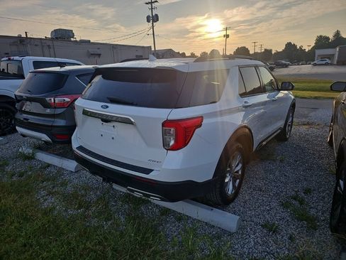 Used 2023 Ford Explorer XLT w/ Equipment Group 202A AWD/4WD image 10