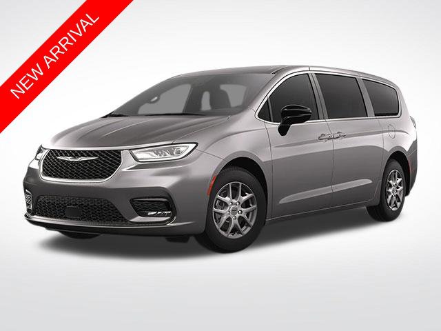 Used 2025 Chrysler Pacifica Select FWD image 1