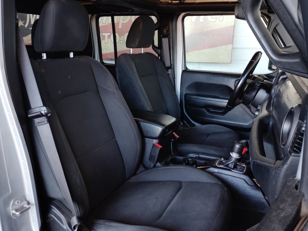 Used 2022 Jeep Gladiator Sport AWD/4WD image 13