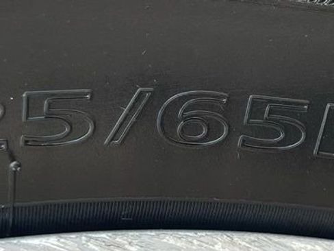 Used 2020 Ford Escape SE image 17