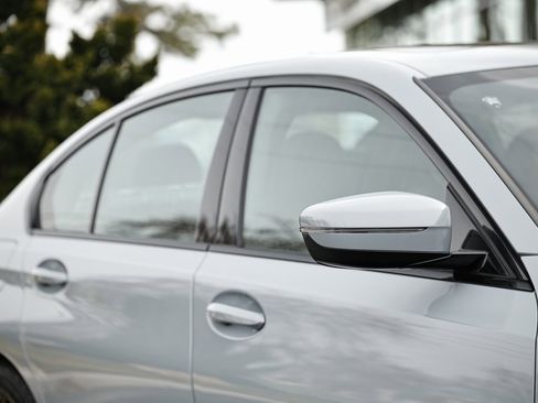 New 2026 BMW 330i Sedan image 3