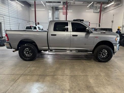 Used 2022 RAM 2500 Tradesman w/ Chrome Appearance Group AWD/4WD image 6