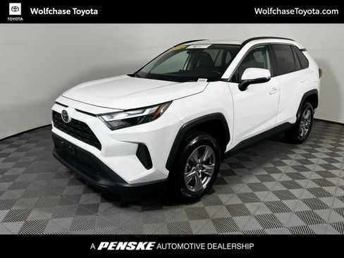 Certified 2024 Toyota RAV4 XLE FWD image 1