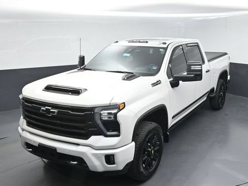 Used 2024 Chevrolet Silverado 3500 High Country w/ High Country Premium Package AWD/4WD image 41