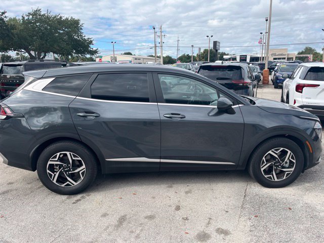 Used 2024 Kia Sportage LX FWD image 5