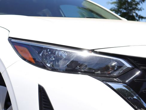 Used 2024 Nissan Sentra S image 32