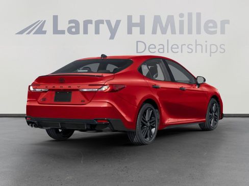 New 2026 Toyota Camry Hybrid image 2