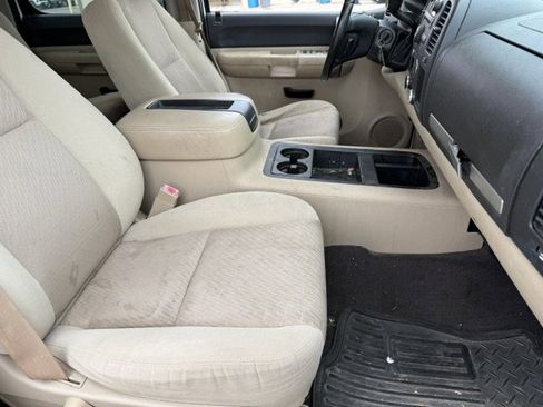 Used 2007 Chevrolet Silverado 1500 LT w/ Towing Package image 19