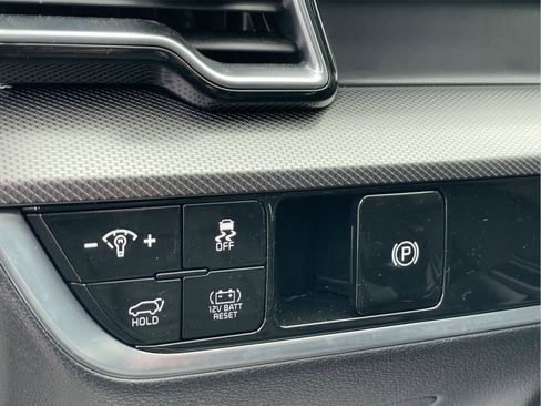 Used 2024 Kia Sportage SX Prestige image 25