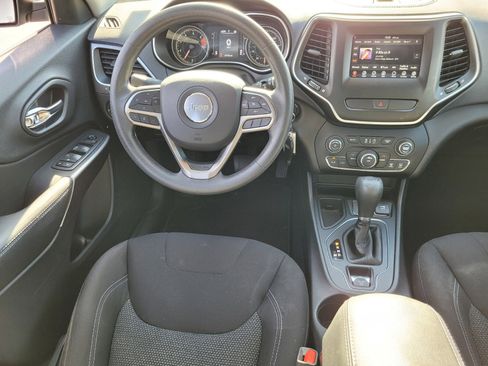 Used 2019 Jeep Cherokee Latitude w/ Popular Appearance Group image 23