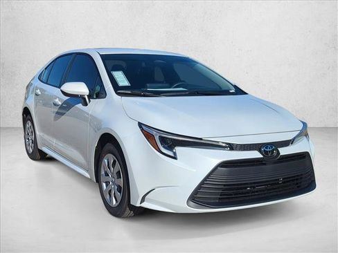 Certified 2026 Toyota Corolla LE FWD image 3