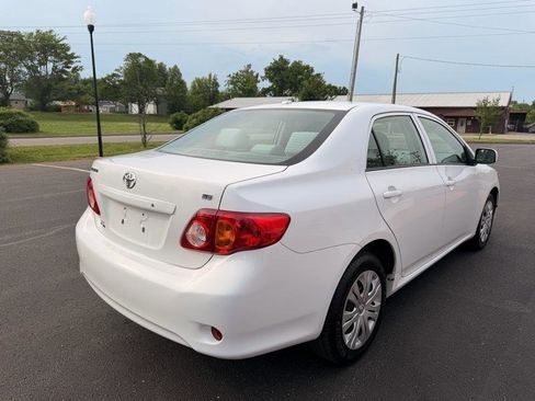 Used 2010 Toyota Corolla LE FWD image 6