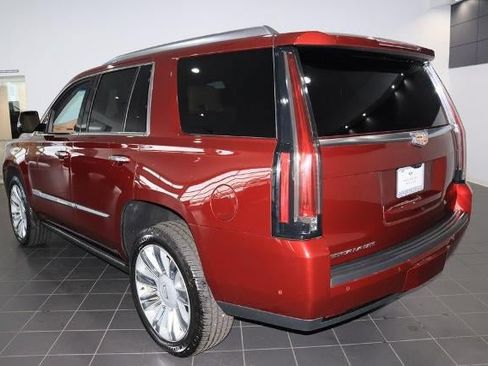 Used 2019 Cadillac Escalade Platinum image 3