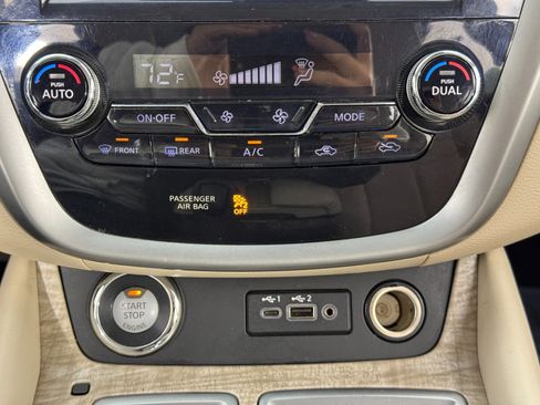 Used 2020 Nissan Murano SV image 23