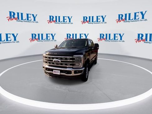 New 2026 Ford F250 XLT w/ XLT Premium Package AWD/4WD image 5