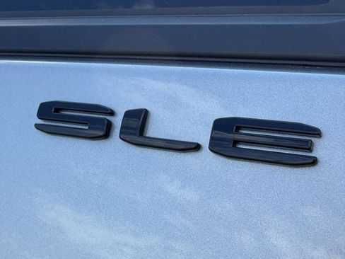 Used 2023 GMC Terrain SLE w/ Driver Convenience Package AWD/4WD image 9