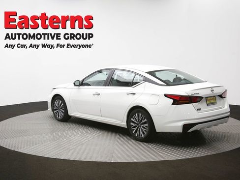 Used 2025 Nissan Altima 2.5 SV FWD image 63