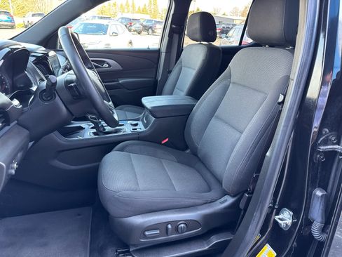 Used 2023 Chevrolet Traverse LT w/ Midnight/Sport Edition image 20