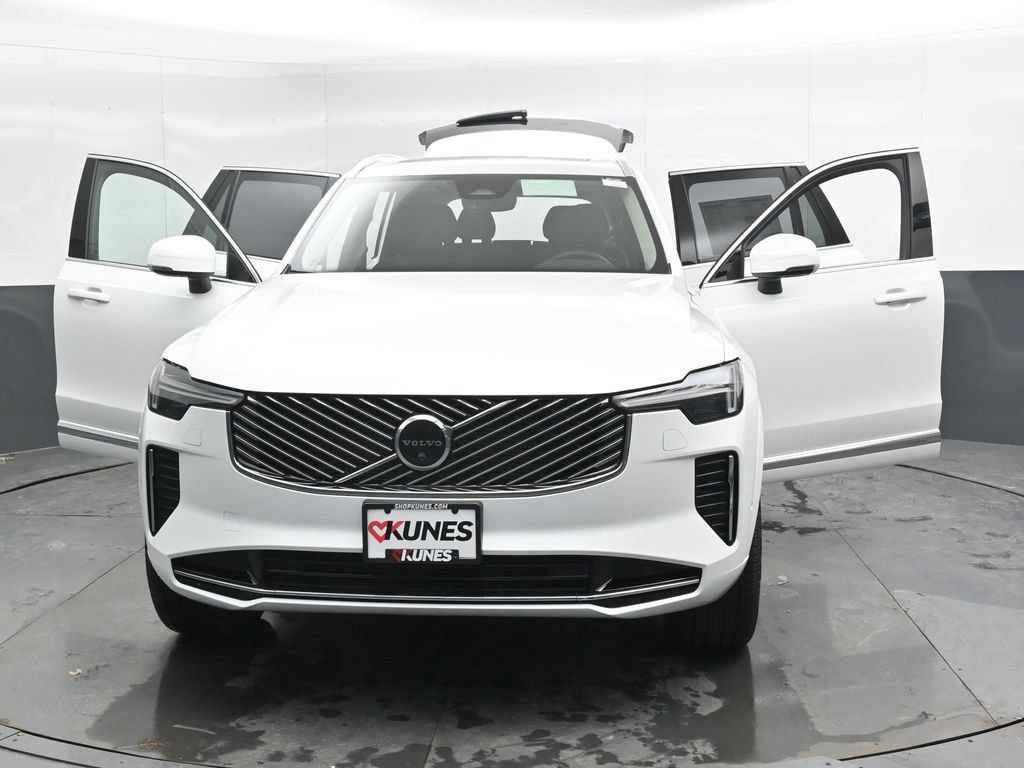 New 2026 Volvo XC90 B6 Plus w/ Protection Package AWD/4WD image 42
