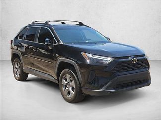 Used 2022 Toyota RAV4 XLE w/ Carpet Mat Package (TMS) FWD video 3