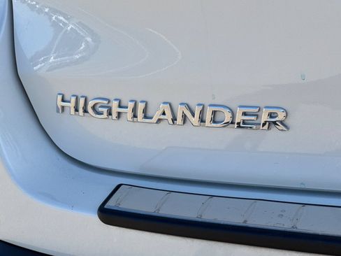 Used 2016 Toyota Highlander XLE FWD image 52