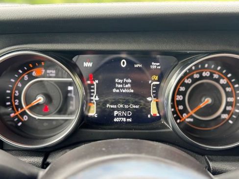 Used 2021 Jeep Wrangler Unlimited Sahara AWD/4WD image 24