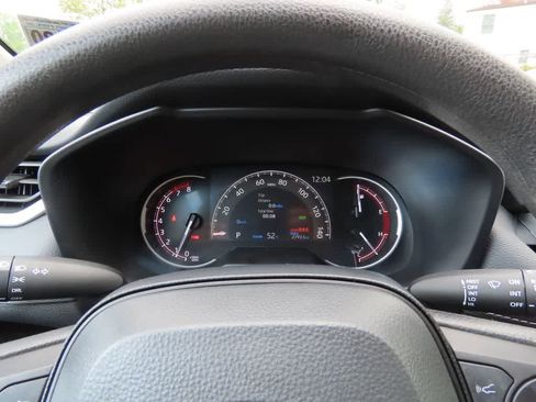 Used 2025 Toyota RAV4 LE AWD/4WD image 21