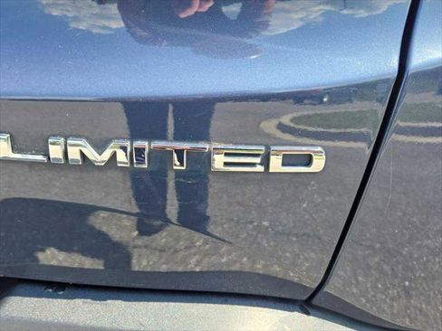 Used 2020 Jeep Renegade Limited AWD/4WD image 9