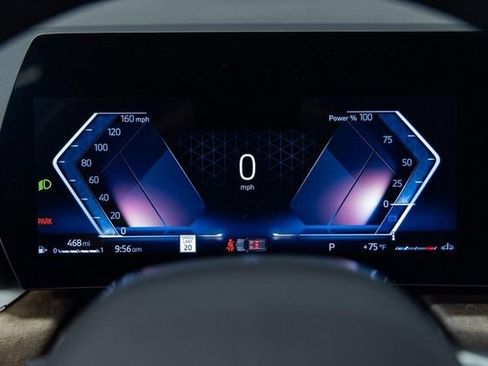 Used 2025 BMW X1 xDrive28i image 2