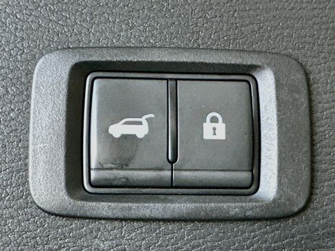 Used 2024 Mitsubishi Outlander SE FWD image 31