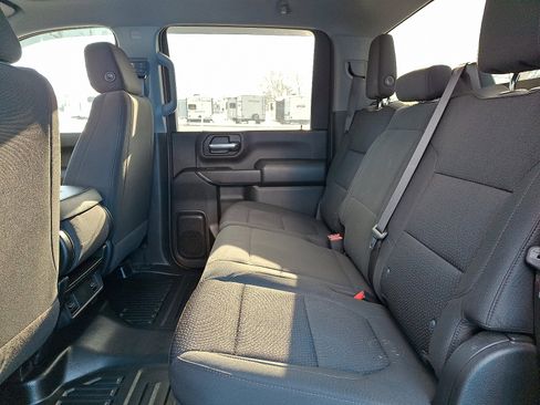 Used 2023 GMC Sierra 2500 Pro image 9