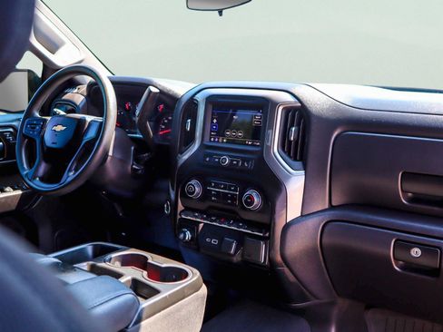 Used 2025 Chevrolet Silverado 1500 Custom RWD image 12