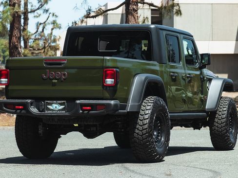 Used 2023 Jeep Gladiator Rubicon image 13