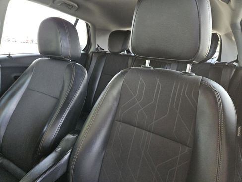 Used 2020 Chevrolet Trax LT w/ LT Convenience Package image 23