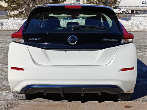 Used 2022 Nissan Leaf S image 4