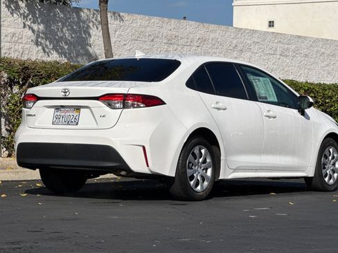 Used 2024 Toyota Corolla LE image 4