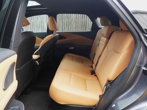 Used 2023 Lexus RX 350 Premium Plus image 9