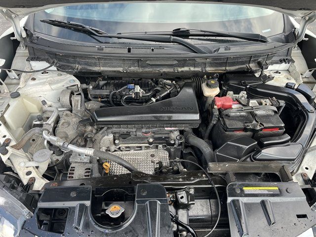 Used 2018 Nissan Rogue SV AWD/4WD image 17