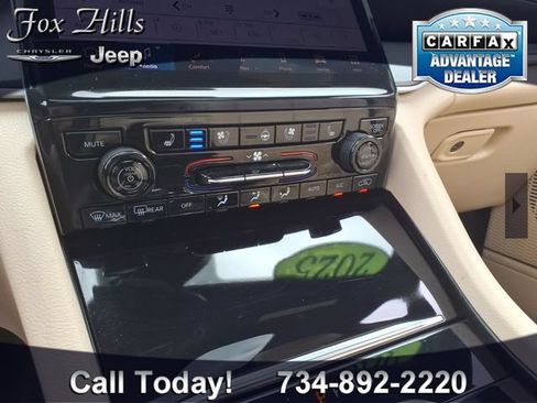 Used 2025 Jeep Grand Cherokee L Limited w/ Luxury Tech Group II AWD/4WD image 24