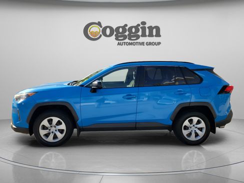 Used 2019 Toyota RAV4 LE w/ All Weather Liner Package AWD/4WD image 2