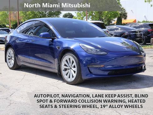 Used 2023 Tesla Model 3 Standard Range image 9